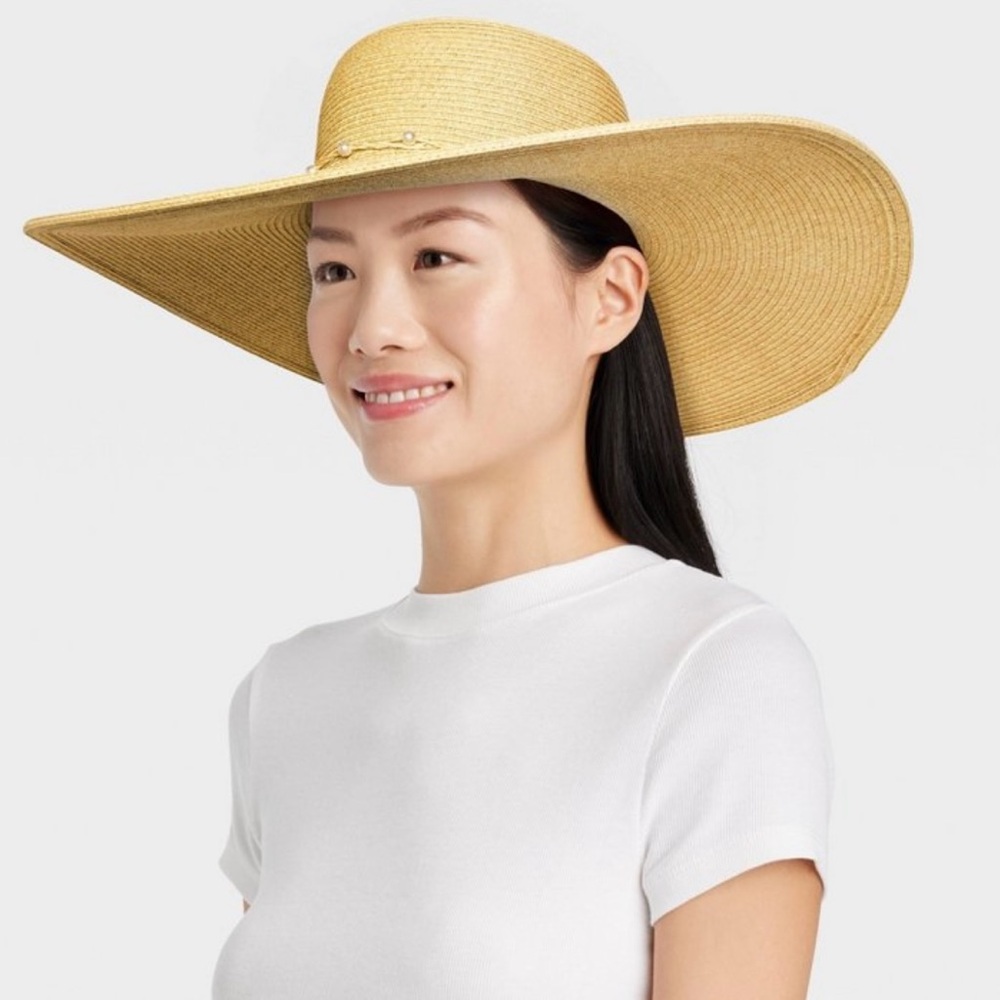 A New Day NWT Elegant Straw Embellished Floppy Hat.